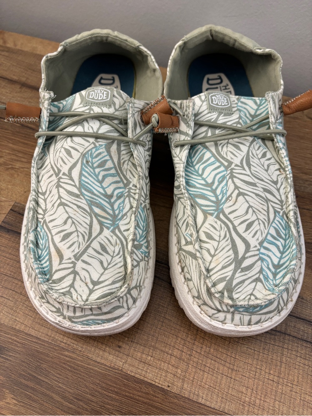 Hey Dude Wendy Tropical Loafers Slip On Comfort Shoes - Picture 4 of 10